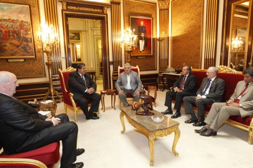 Alan Garcia y Jose Mujica en Salon Dorado