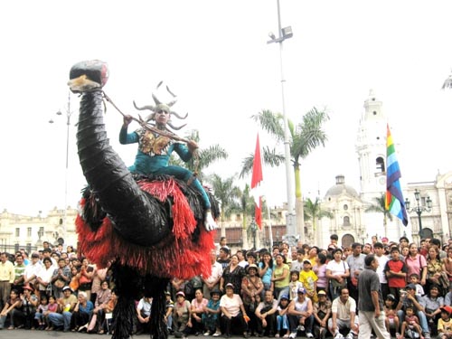 LA GRAN MARCHA DE LOS MUÑECONES (1)