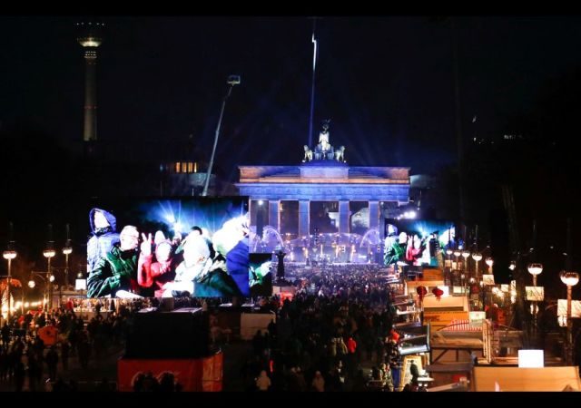 A general view of the venue at the Brandenburg Gate ahead of the New Year's Eve celebrations in Berlin, Germany December 31, 2016. REUTERS/Fabrizio Bensch